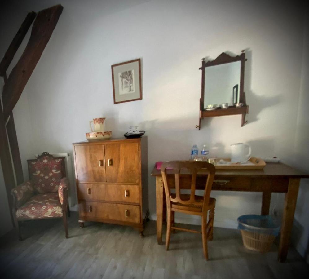Bed and Breakfast La Charbonniere Mohon Екстер'єр фото